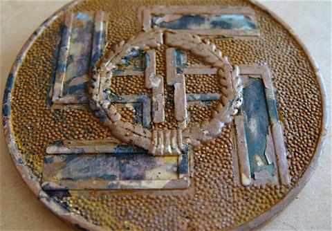 WW2 GERMAN NAZI RELIC FOUND WAFFEN SS 8 YEARS OF FAITHFUL SERVICES IN THE WAFFEN SS MEDAL AWARD
