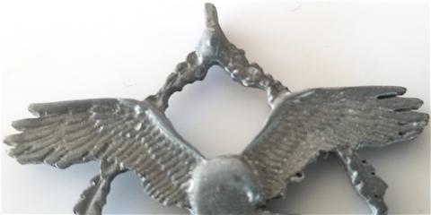 WW2 GERMAN NAZI ***REPLIKA*** LUFTWAFFE PENDANT WITH THIRD REICH EAGLE AND SWASTIKA PILOT FLAK