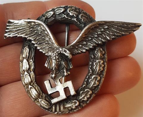 WW2 GERMAN NAZI ***REPLIKA*** LUFTWAFFE PILOT BADGE MEDAL AWARD