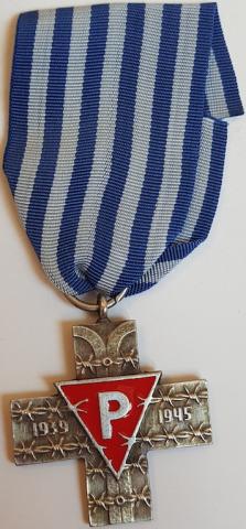 WW2 GERMAN NAZI UNIQUE HOLOCAUST CONCENTRATION CAMP AUSCHWITZ BIRKENAU INMATE SURVIVOR ID + COMMEMORATIVE POLISH MEDAL AWARD IN CASE