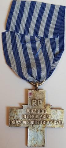 WW2 GERMAN NAZI UNIQUE HOLOCAUST CONCENTRATION CAMP AUSCHWITZ BIRKENAU INMATE SURVIVOR ID + COMMEMORATIVE POLISH MEDAL AWARD IN CASE