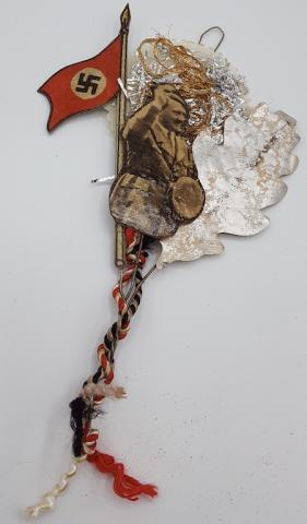 WW2 GERMAN NAZI UNIQUE NSDAP ADOLF HITLER PARTISAN HONOR ORNAMENT WITH SWASTIKA FLAG - HITLER PHOTO