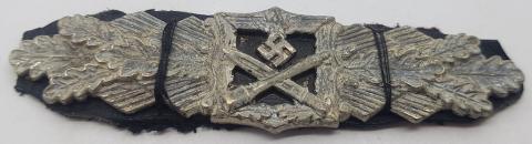 WW2 GERMAN NAZI USA VET CLOSED COMBAT CLASP IN SILVER AWARD BADGE TUNIC REMOVED