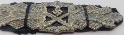 WW2 GERMAN NAZI USA VET CLOSED COMBAT CLASP IN SILVER AWARD BADGE TUNIC REMOVED