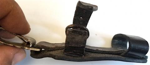 WW2 GERMAN NAZI VERTICAL LEATHER HANGER GRIP FOR EARLY WAFFEN SS DAGGER BY RZM - EICKHORN - SOLINGEN - BOKER HIMMLER ROHM HONOR CHAINED