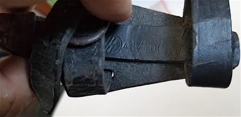 WW2 GERMAN NAZI VERTICAL LEATHER HANGER GRIP FOR EARLY WAFFEN SS DAGGER BY RZM - EICKHORN - SOLINGEN - BOKER HIMMLER ROHM HONOR CHAINED