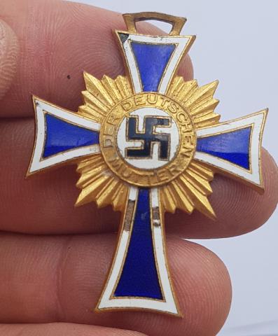 WW2 GERMAN NAZI VERY NICE MOTHER CROSS MEDAL AWARD IN GOLD Ehrenkreuz der Deutschen Mutter