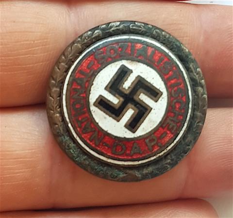 WW2 GERMAN NAZI VERY RARE NSDAP GOLD MEMBERSHIP PIN RELIC FOUND BY DESCHLER AND SOHN 3 REICH GOLDEN PARTY BADGE AWARD