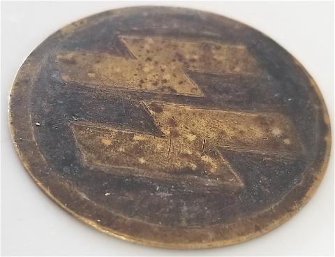 WW2 GERMAN NAZI VERY RARE WAFFEN SS RUNES METAL PLATE INSIGNIA