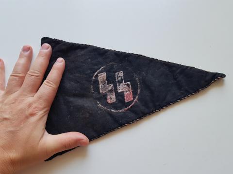 WW2 GERMAN NAZI WAFFEN SS OFFICER CAR PENNANT FLAG WITH SS RUNES