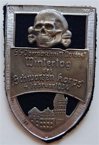 WW2 GERMAN NAZI WAFFEN SS TOTENKOPF COMMEMORATIVE PLATE " ss oberabschnitt nordost wintertag des schwarzen korps " FEBRUARY 1934 GESCH MAKER MARKED ON THE BACK