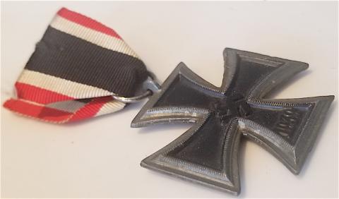 WW2 GERMAN NAZI WEHRMACHT - WAFFEN SS 2ND CLASS EK2 IRON CROSS MEDAL AWARD 1939 WITH RIBBON