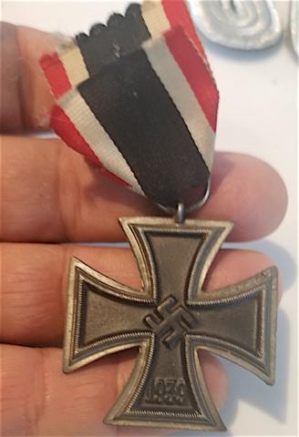 WW2 GERMAN NAZI WEHRMACHT - WAFFEN SS 2ND CLASS EK2 IRON CROSS MEDAL AWARD 1939 WITH RIBBON