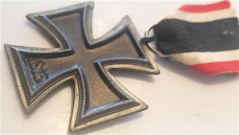 WW2 GERMAN NAZI WEHRMACHT - WAFFEN SS 2ND CLASS EK2 IRON CROSS MEDAL AWARD 1939 WITH RIBBON