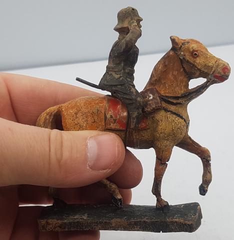 WW2 GERMANY NAZI WAR GERMANY TOY ELASTOLIN FIGURINE LINEOL SCHUCO  WEHRMACHT HEER KAVALERIE SOLDIER ON HORSE