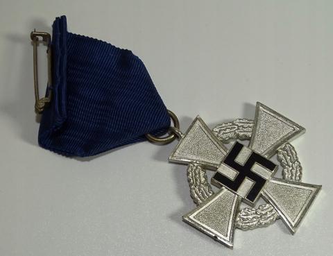 25 Years of Faithful Services in the Wehrmacht medal award with pin