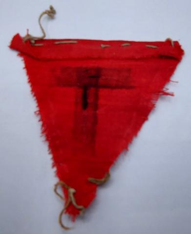 Concentration Camp Sachsenhausen letters political red triangle uniform patch inmate authentic original artifact holocaust jew jewish