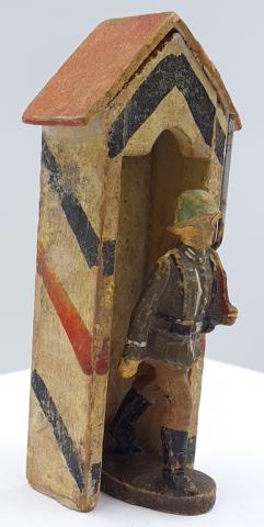 Elastolin Lineol WW2 Germany 1930s Wehrmacht soldier watch guard in a hut figurine war toy
