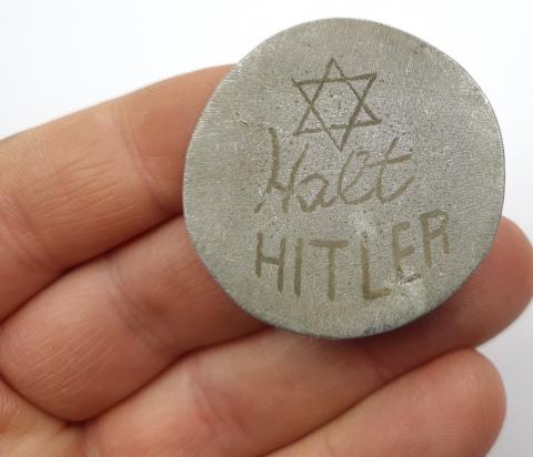 Halt Hitler anti-Nazi propaganda METAL pin with a Star of David HOLOCAUST JEW JEWISH