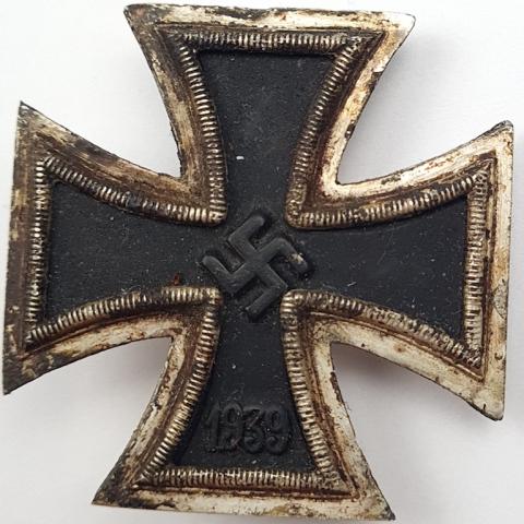 Iron Cross 1st class medal award wehrmacht - waffen SS - Luftwaffe - Kriegsmarine