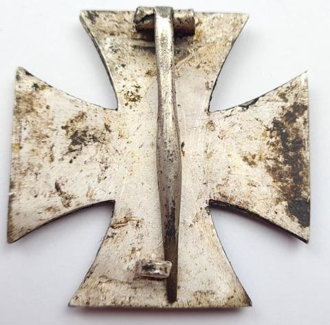 Iron Cross 1st class medal award wehrmacht - waffen SS - Luftwaffe - Kriegsmarine