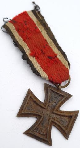 Iron Cross medal award relic found wehrmacht waffen ss kriegsmarine luftwaffe
