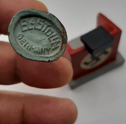 RARE THIRD REICH NSDAP ADOLF HITLER FIGURINE + PODIUM ELASTOLIN TOY SWASTIKA RARE THIRD REICH NSDAP ADOLF HITLER FIGURINE + PODIUM ELASTOLIN TOY SWASTIKA