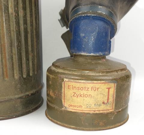 WAFFEN SS Concentration camp GUARD GAS MASK Zyklon B label totenkopf original for sale