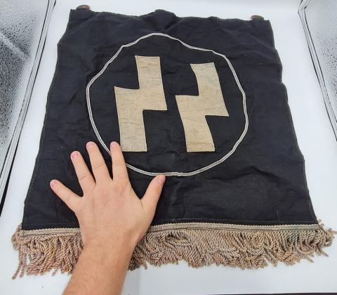 RARE Waffen SS / SS-Allgemeine trumpet banner flag pennant ss runes with holders