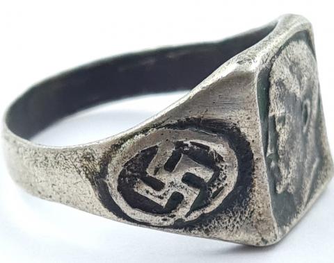 Third Reich Fuhrer Adolf Hitler NSDAP partisan silver ring marked with hitler bust