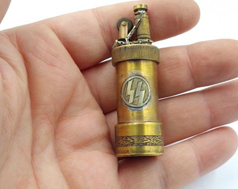 Waffen SS battle field lighter with SS runes and Third Reich eagle - WORKING CONDITION