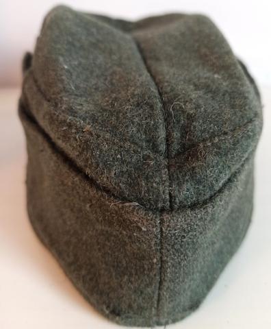  WEHRMACHT HEER M38 INFANTRY ENLISTED PERSONNEL FELDMÜTZE. NCO SCHOOL DEGGENDORF sidecap overseas cap headgear