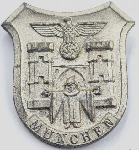 WW2 German Nazi Early Third Reich Munchen shield badge marked