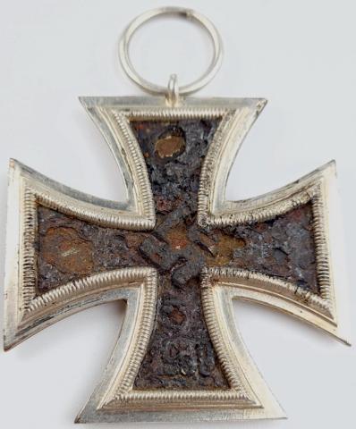 WW2 German Nazi original Iron Cross 2nd class medal award marked maker 26 wehrmacht - waffen ss