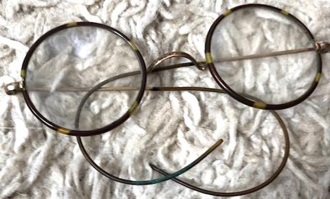 WW2 GERMAN NAZI HOLOCAUST CONCENTRATION CAMP AUSCHWITZ JEWISH INMATE PERSONAL BELONGING GLASSES