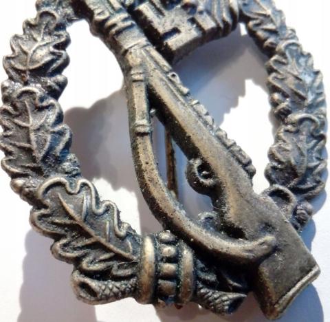 Ww2 German Nazi Infanterie Sturmabzeichen in Bronze by S.H.u.Co. 41 medal badge marked