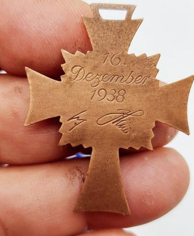 WW2 German Nazi Mother Cross medal award in bronze MINT  Cross of Honour of the German Mother