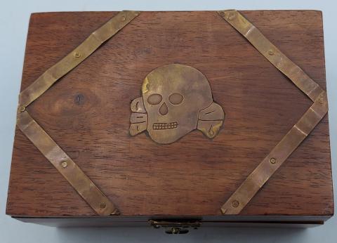 WW2 German Nazi UNIQUE WAFFEN SS TOTENKOPF wood box case with SS skull