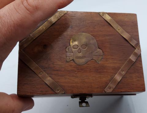 WW2 German Nazi UNIQUE WAFFEN SS TOTENKOPF wood box case with SS skull