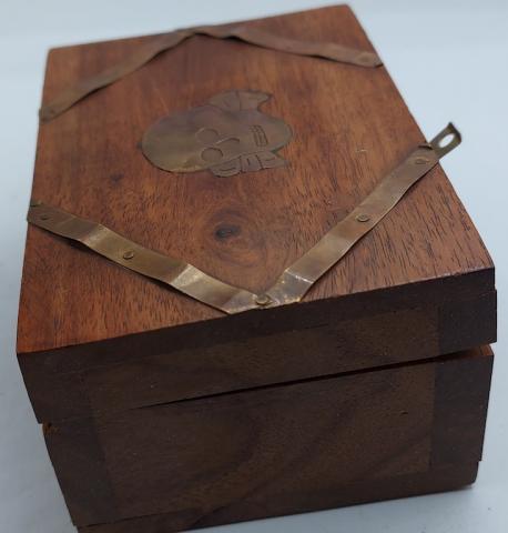 WW2 German Nazi UNIQUE WAFFEN SS TOTENKOPF wood box case with SS skull