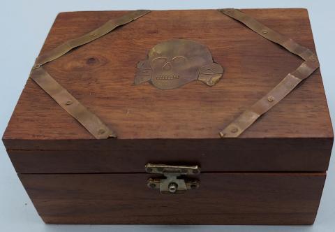 WW2 German Nazi UNIQUE WAFFEN SS TOTENKOPF wood box case with SS skull