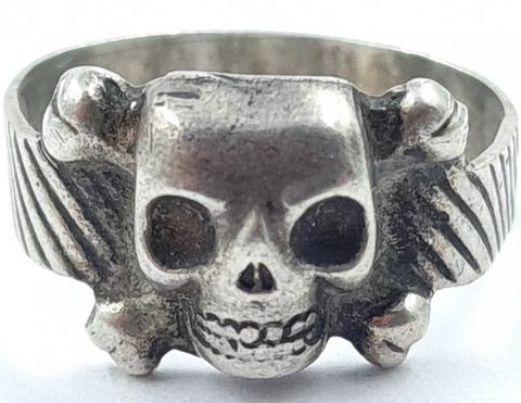 WW2 German Nazi Waffen SS Totenkopf silver ring marked 800 with jeweler original case