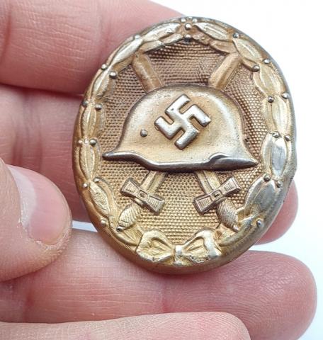 WW2 German Nazi Waffen SS - Wehrmacht Wound Badge medal award in gold by 30