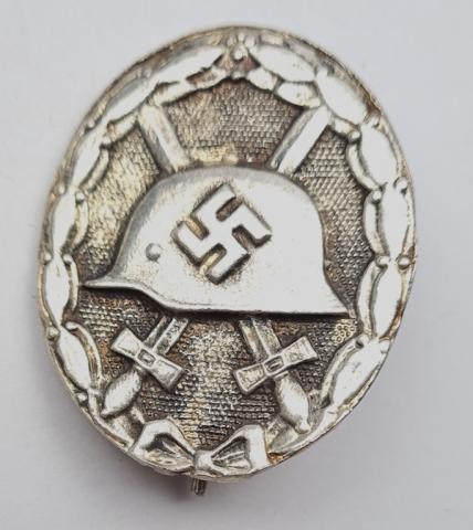 WW2 German Nazi Wehrmacht - Waffen SS Wound badge medal badge award in Silver unmarked