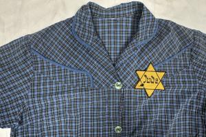 Jew Jewish woman cloth robe from GHETTO with STAR OF DAVID JUDE authentic for sale artifact shoa holocaust