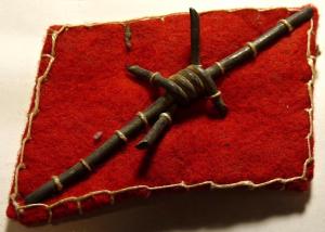 Nice original wartime Barbwire collar tab