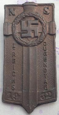 LISTED Third REICH 1st year JUGENDTAG N.S. 1932 metal BADGE with SWORD and SWASTIKA National Socialist Day Of Youths Badge