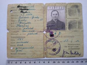 WW2 German Nazi FORCED LABOR GeneralGovernment POLISH woman AUSWEIS ID with Third Reich stamp