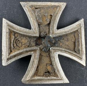 WW2 German Nazi IRON CROSS FIRST CLASS MEDAL AWARD BATTLEFIELD KURLAND RELIC FOUND