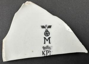 WW2 german Nazi porcelain piece with third reich eagle swastika